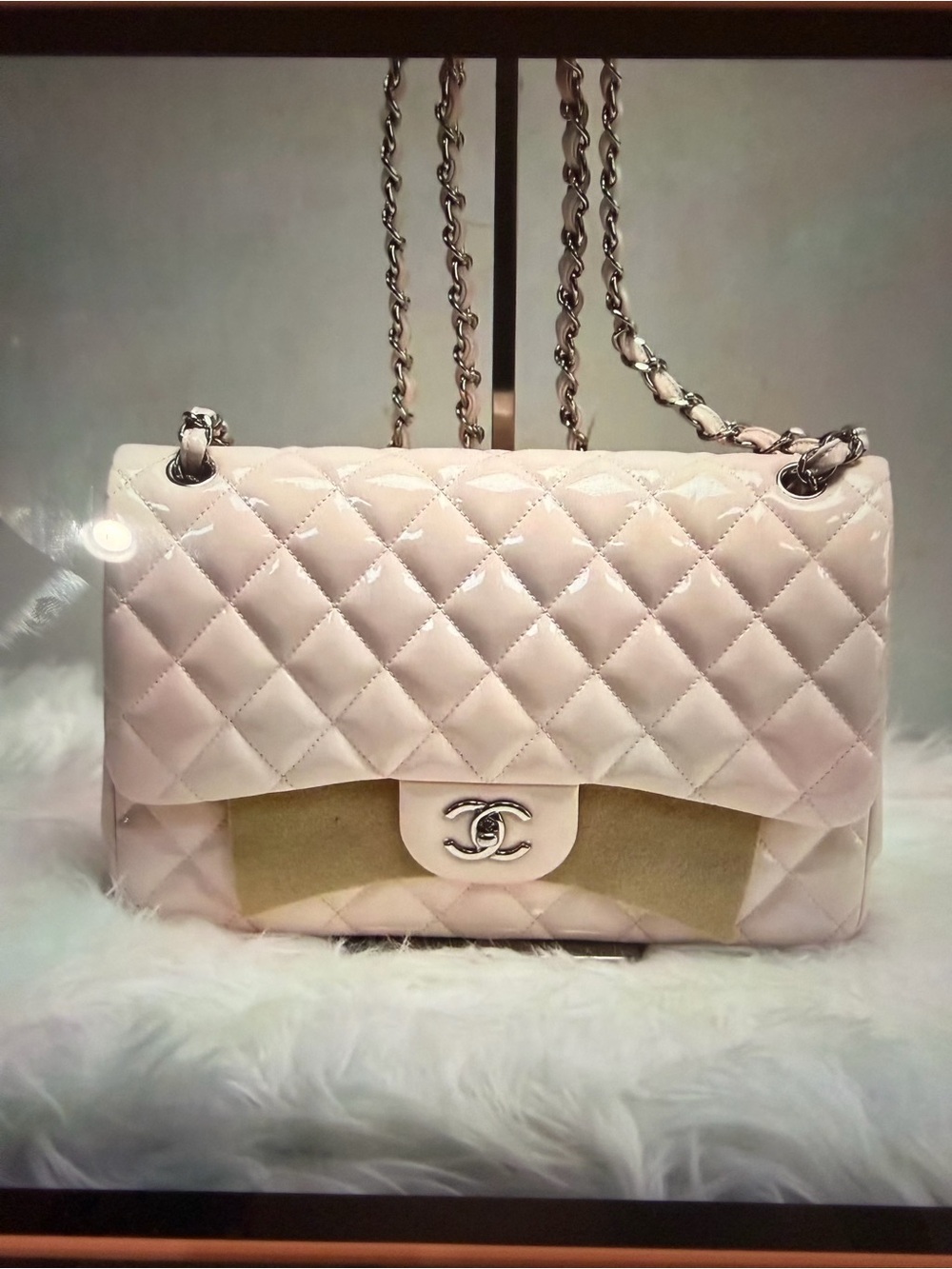 CHANEL Classic Double Flap Patent in Pink